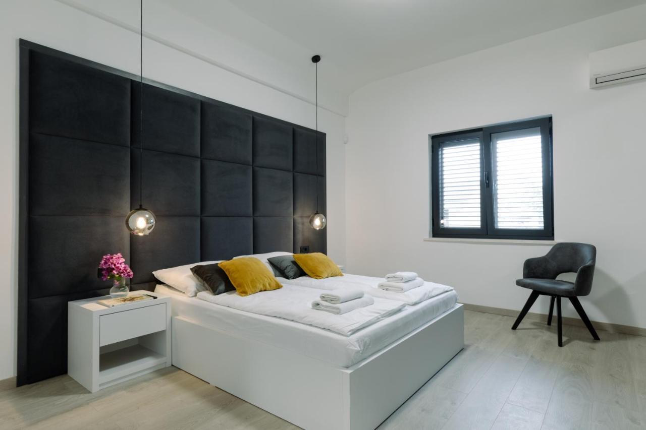 Boutique Suites Joyce Medulin Extérieur photo