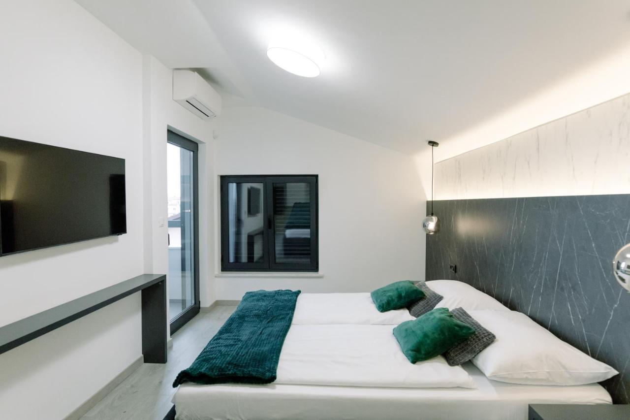 Boutique Suites Joyce Medulin Extérieur photo